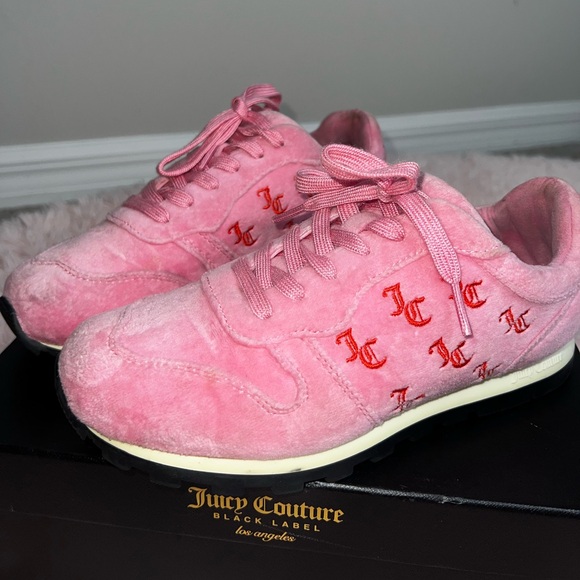 JUICY COUTURE Black Label Pink Velour Monogram Trainers - Picture 2 of 5